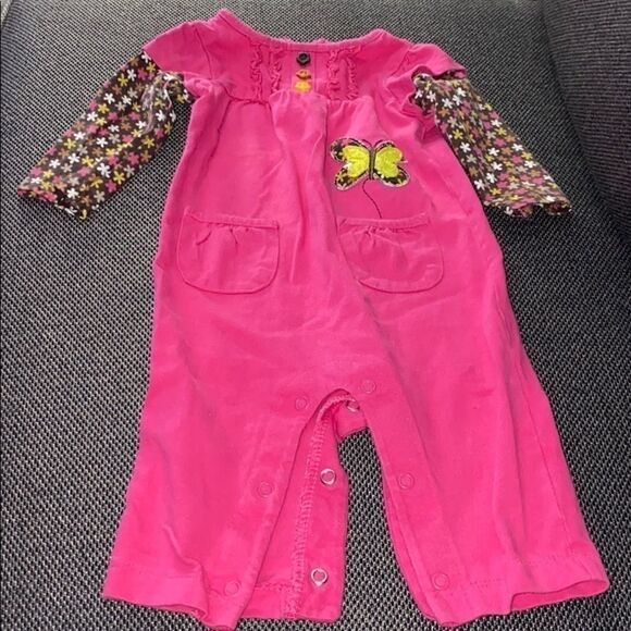 Carters Baby one piece   - Picture 1 of 3